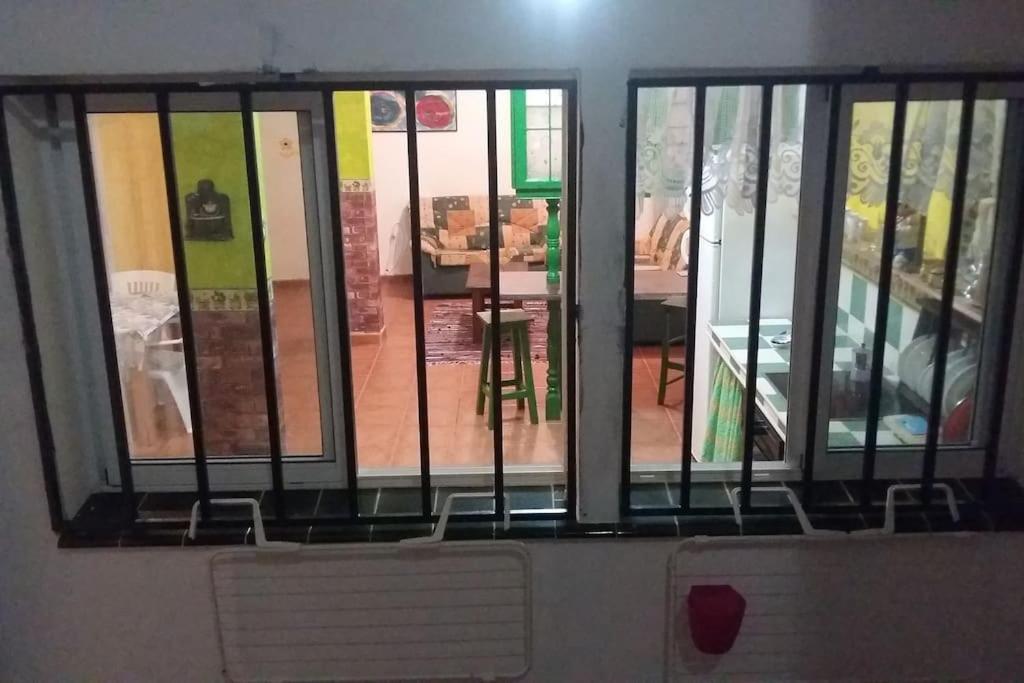 Habitacion En Un Bajo 2 Camas Individual Casa Compartida Abades  Eksteriør bilde