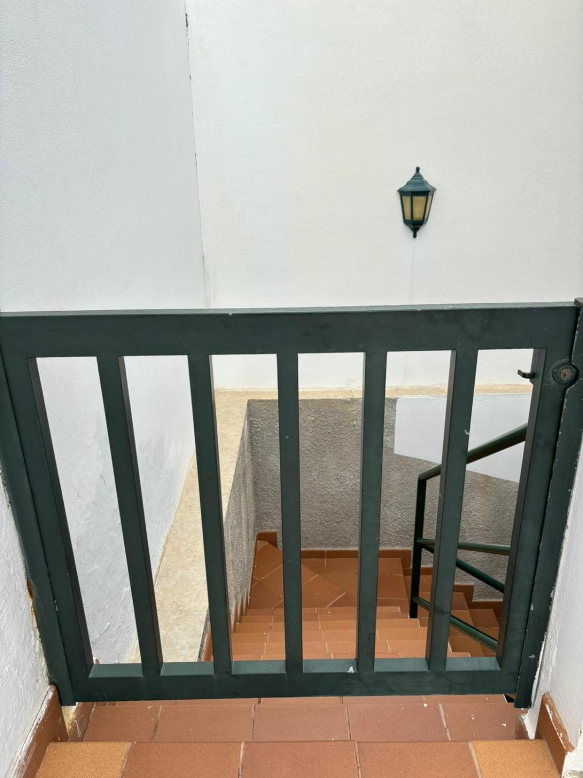 Habitacion En Un Bajo 2 Camas Individual Casa Compartida Abades  Eksteriør bilde