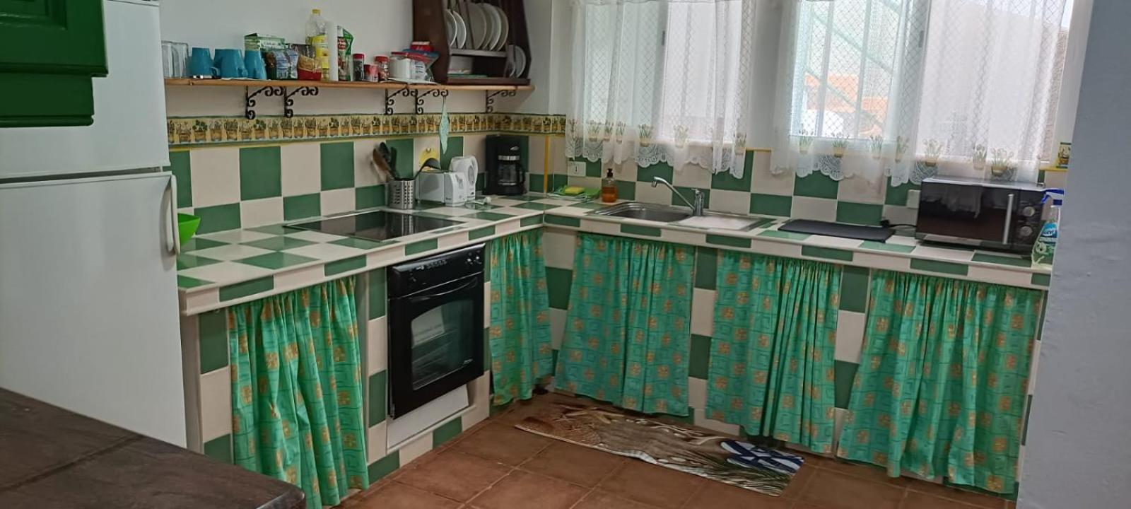 Habitacion En Un Bajo 2 Camas Individual Casa Compartida Abades  Eksteriør bilde